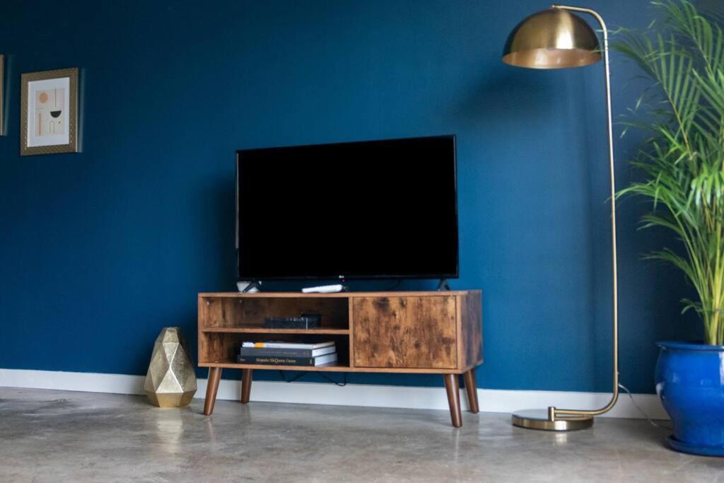 The Navy Loft Apartment Los Angeles