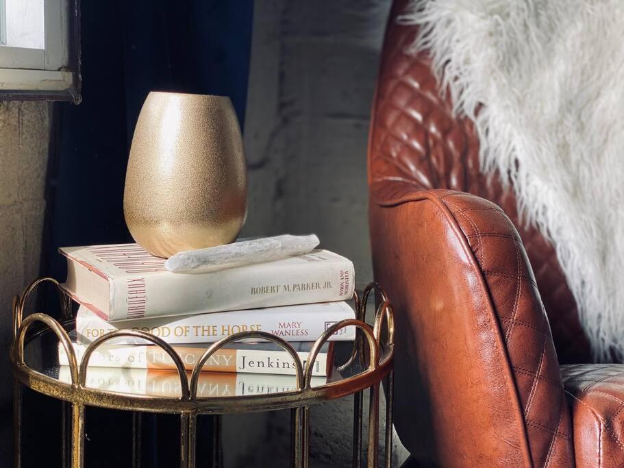 The Navy Loft Apartment *